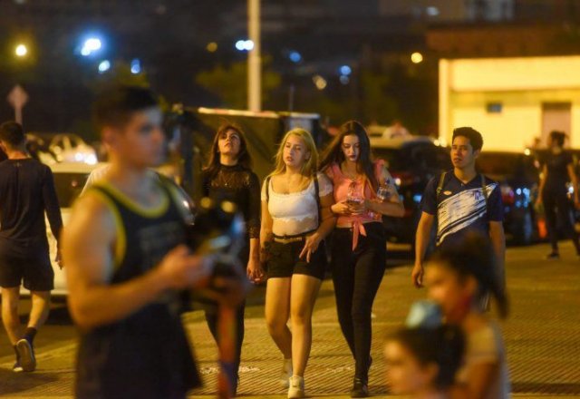 ADVIERTEN QUE DEJAR EL USO DE MASCARILLAS PODRÍA DESATAR TERCERA OLA DE COVID-19